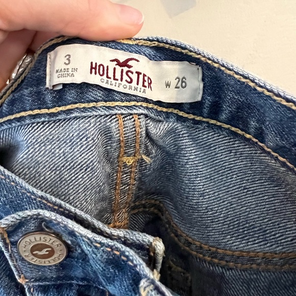 Hollister Festival Denim Shorts - Picture 3 of 3